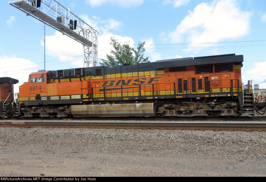 BNSF 6914